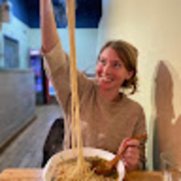 Meet your Posher, Celina - Picture 1 of 1